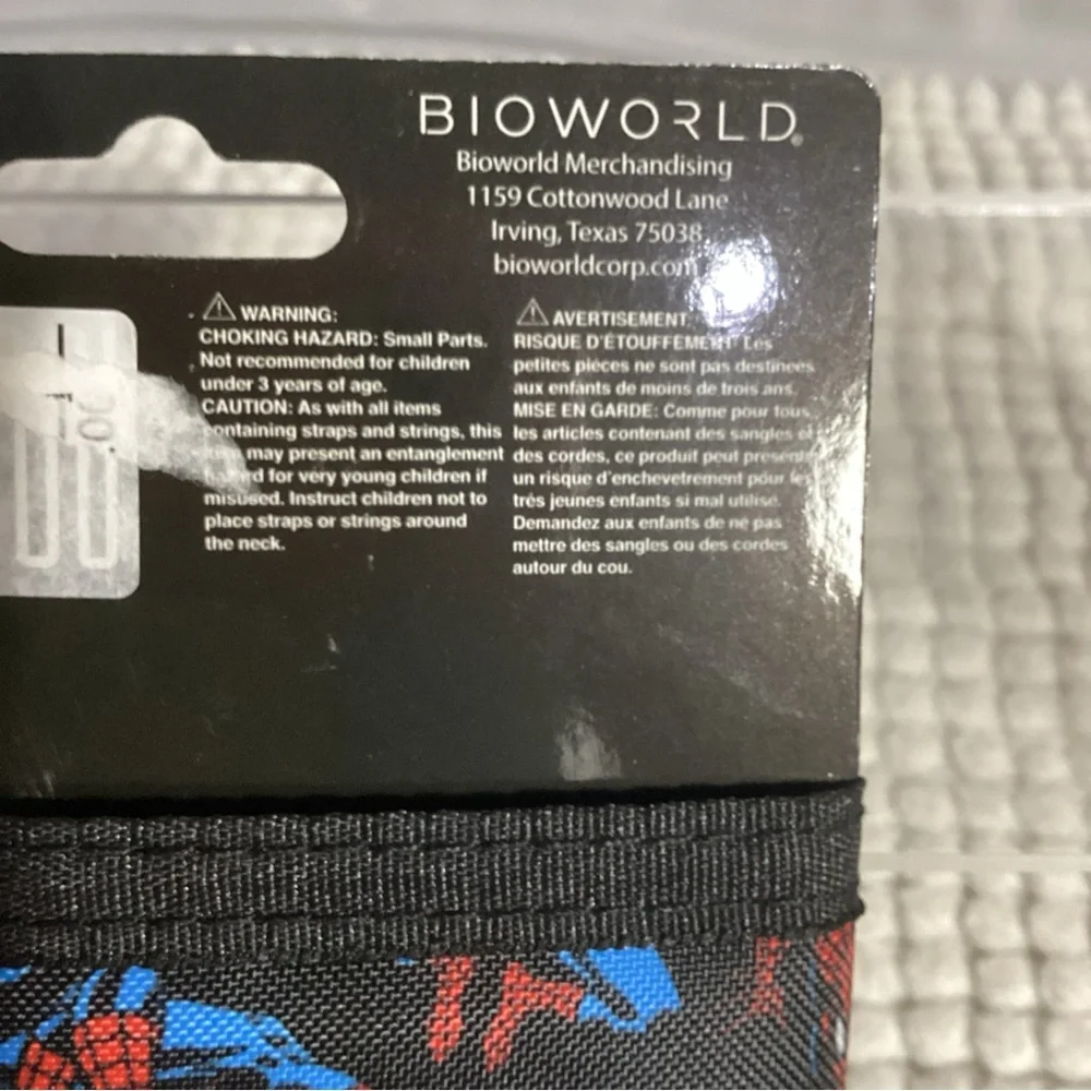 Bioworld Marvel Spider-Man Front Page Trifold Nylon Wallet Hook Loop Close NEW